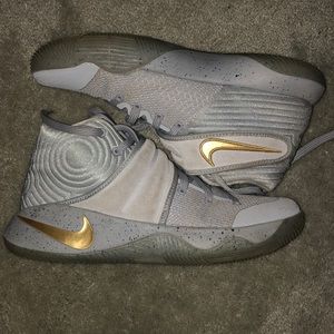 Kyrie 2 Gray and Gold Size 9 Basketball Shoes